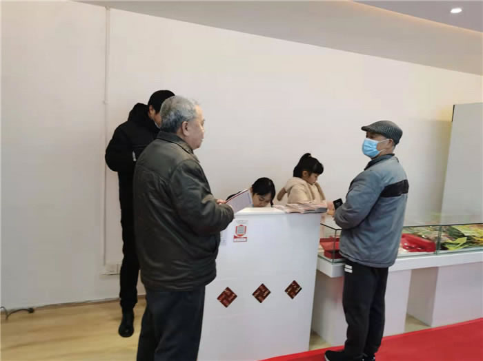 四川中青旅綿陽分社、綿陽市中旅假日旅行社、綿陽自來文化傳播有限公司24H自助售貨服務(wù)盛大開業(yè)